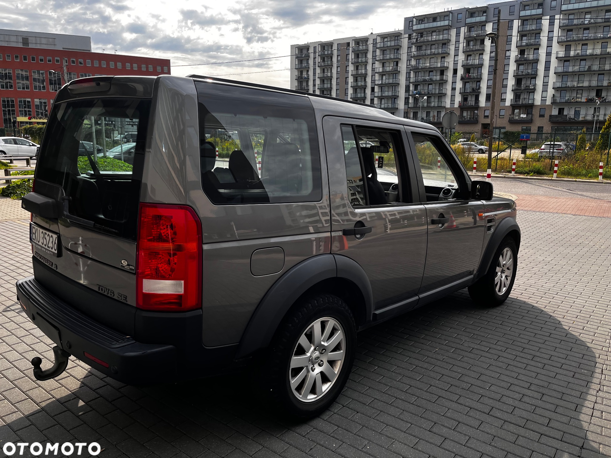 Land Rover Discovery IV 2.7D V6 SE - 14