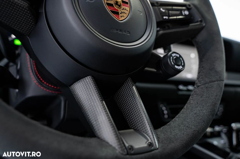 PORSCHE 911 2024 — imagine 34