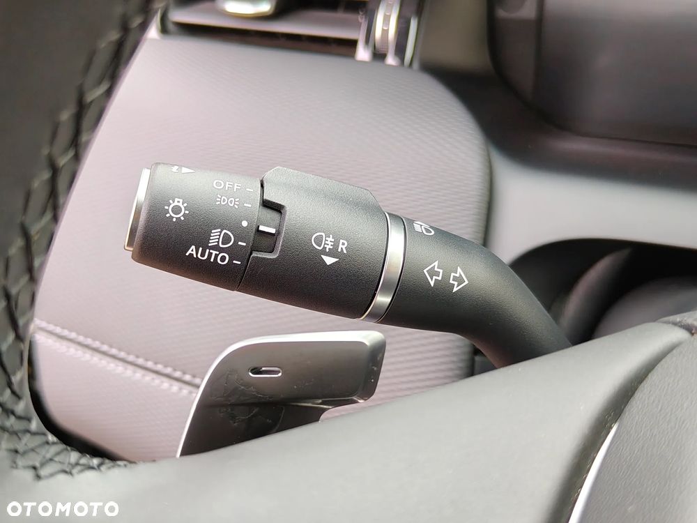 Land Rover Discovery Sport D165 Dynamic SE - 28