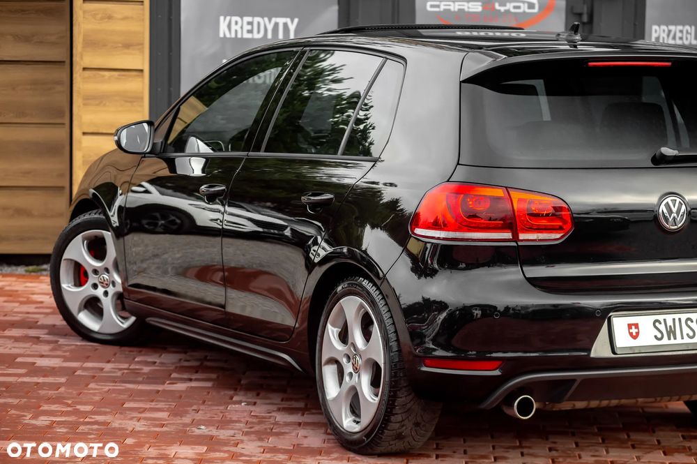Volkswagen Golf 2.0 GTI - 8