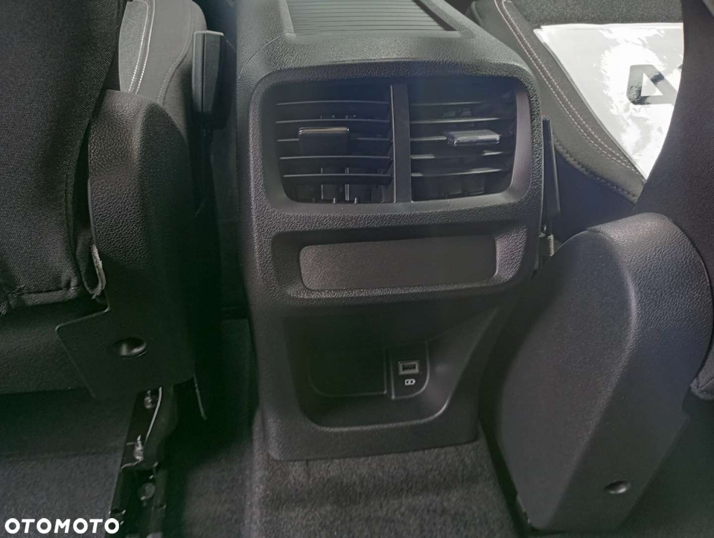 Peugeot Rifter 1.5 BlueHDI Allure S&S - 13