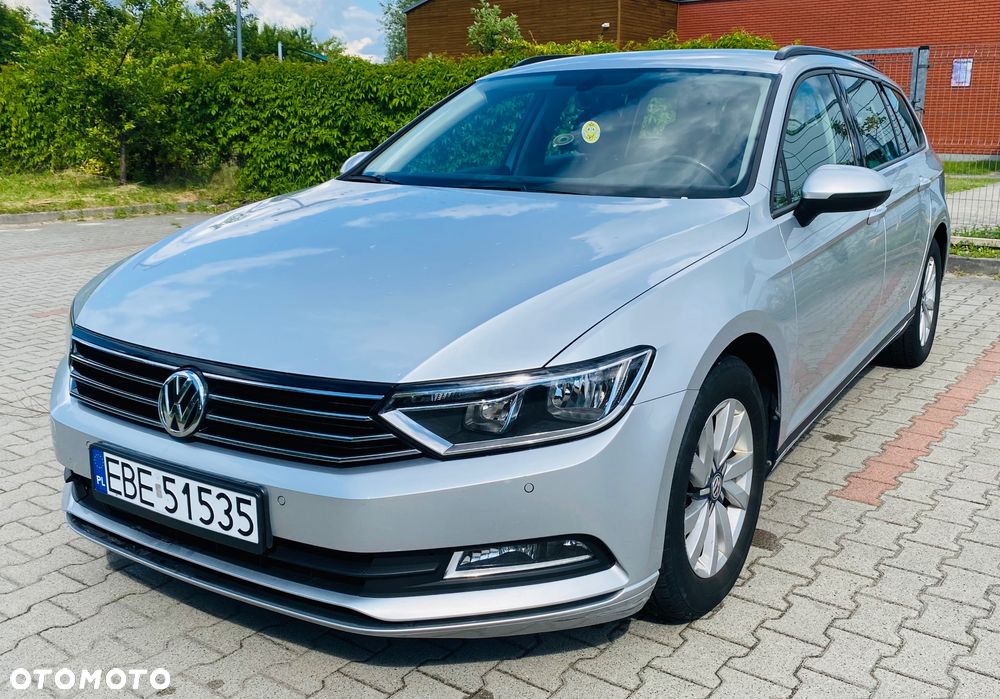 Volkswagen Passat - 11