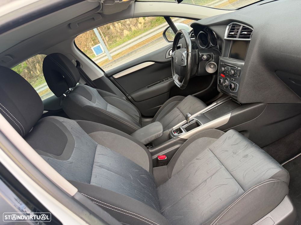 Citroën C4 e-HDi 115 ETG6 Exclusive - 11