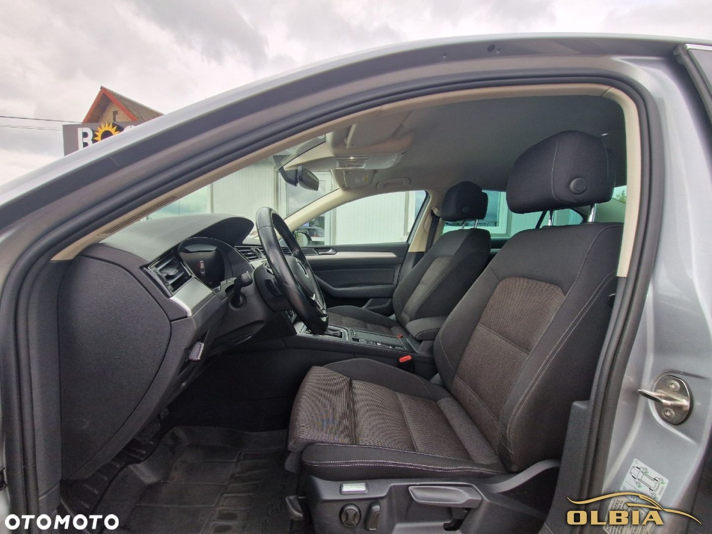 Volkswagen Passat - 15