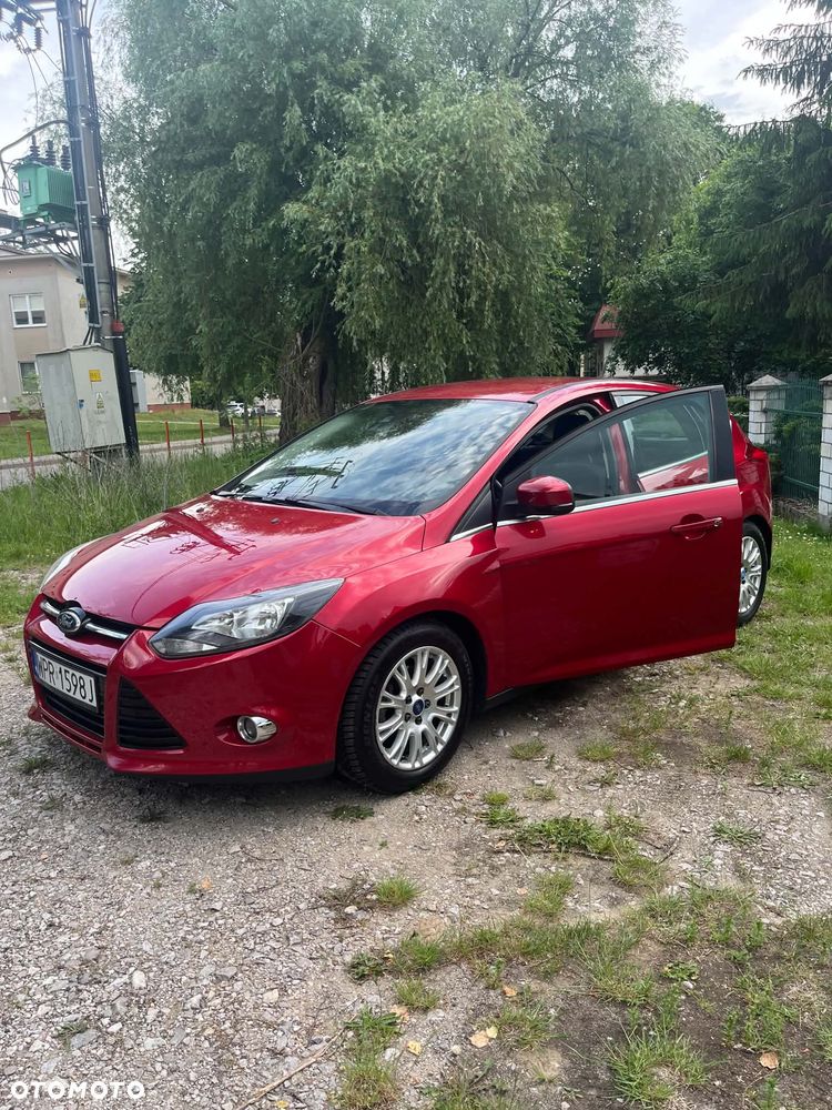 Ford Focus 2011 photo 2