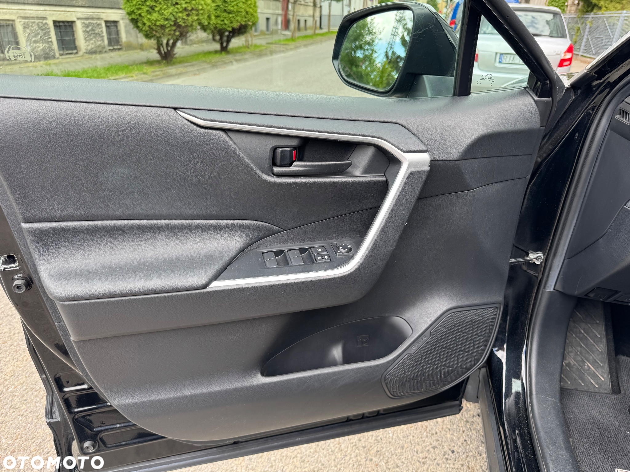 Toyota RAV4 - 17