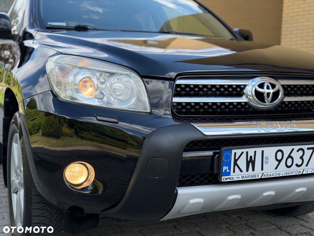 Toyota RAV4 2.2 D-4D Prestige - 27