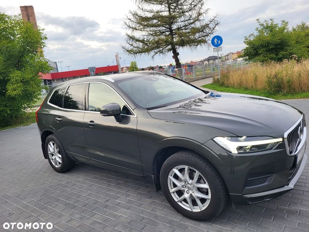 Volvo XC 60 T5 AWD Momentum - 1