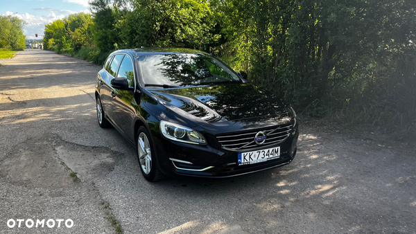 Volvo V60 D6 AWD Plug-in Hybrid Summum