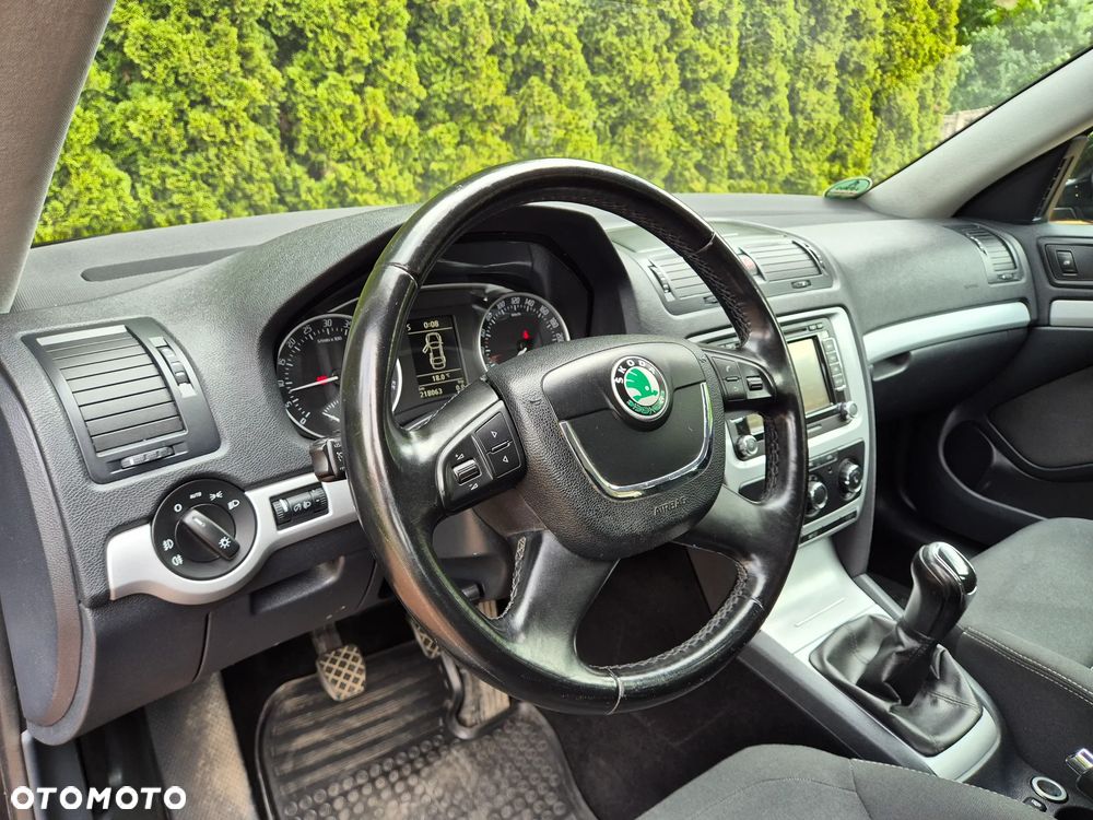 Skoda Octavia 1.6 TDI Ambiente - 31
