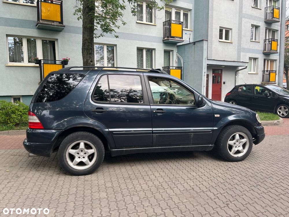 Mercedes-Benz ML 230 - 2