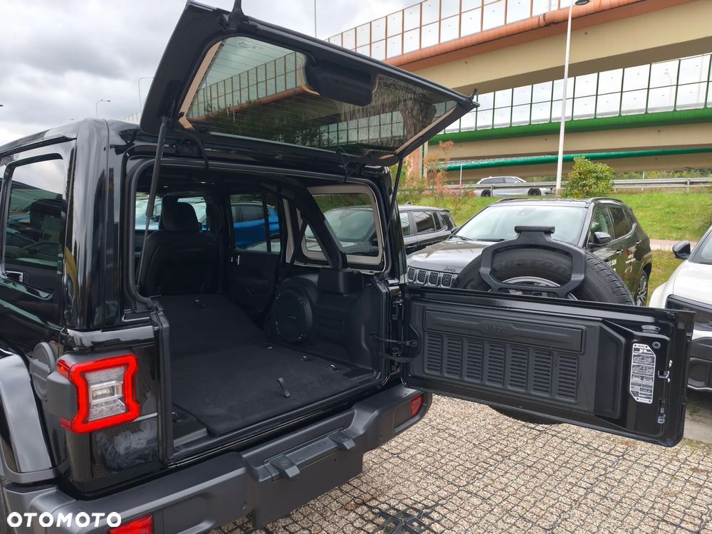 Jeep Wrangler Unlimited GME 2.0 Turbo Sahara - 29