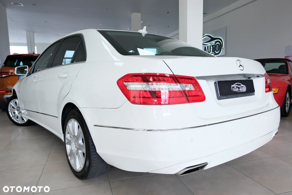 Mercedes-Benz Klasa E 350 CDI DPF BlueEFFICIENCY 7G-TRONIC Avantgarde - 12