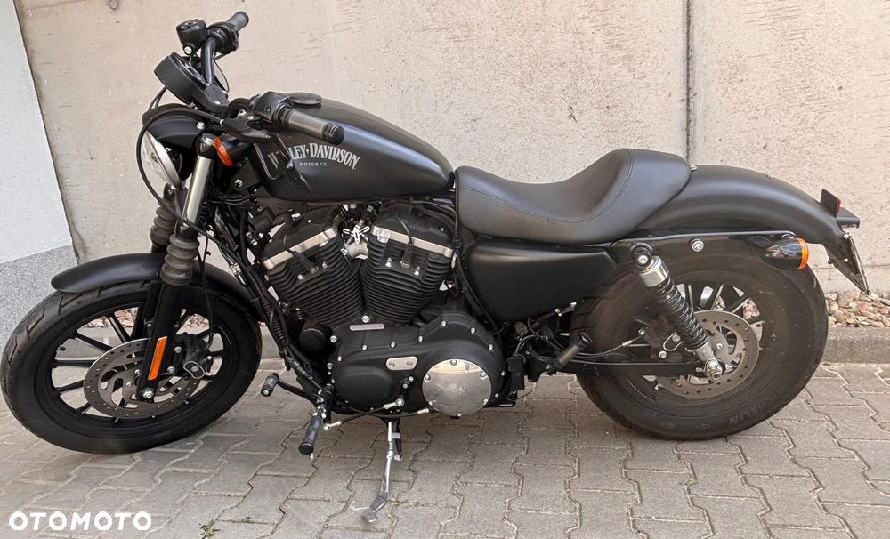 Harley-Davidson Sportster Iron 883 - 1