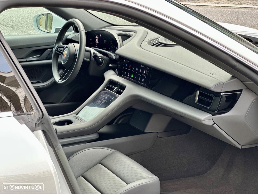 Porsche Taycan 4S Bateria Performance Plus - 28