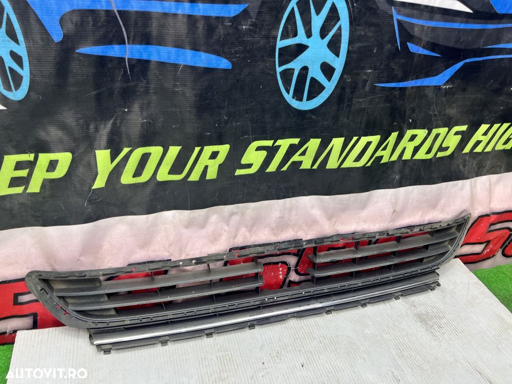 Volkswagen Golf VII 7 Facelift Grila Bara Fata cu Distronic - 2