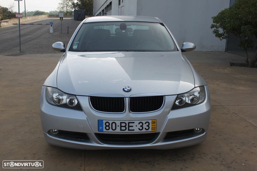 BMW 320 d Exclusive - 4