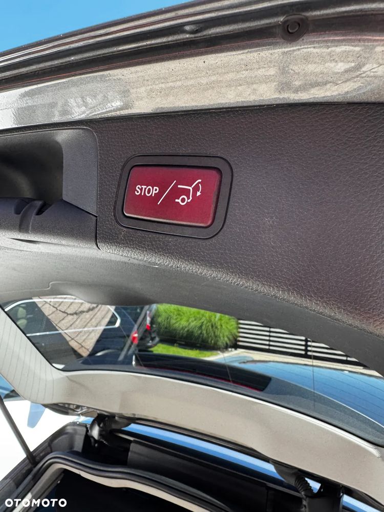 Mercedes-Benz Klasa C 220 d T 9G-TRONIC Avantgarde - 20