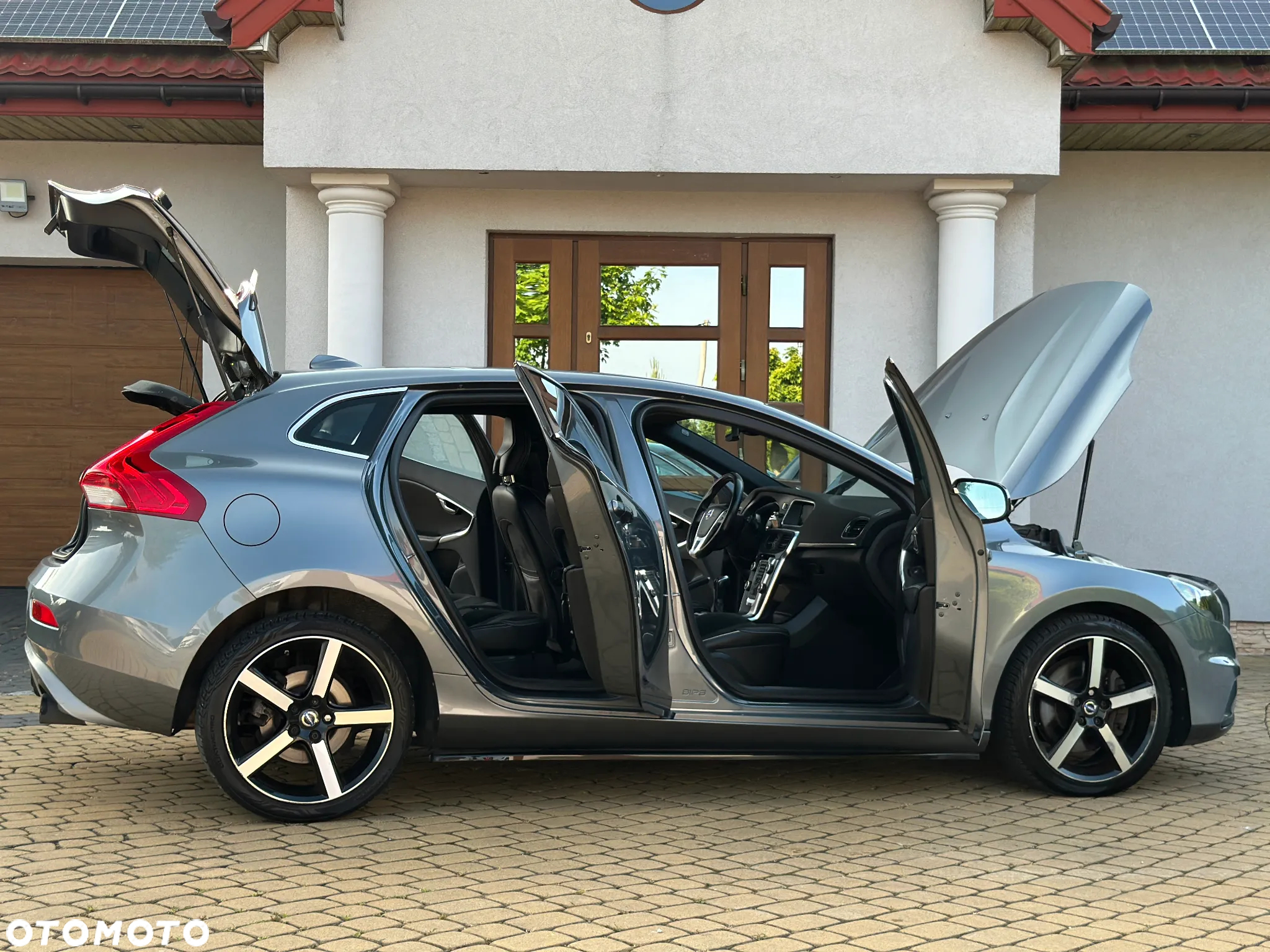 Volvo V40 D4 Drive-E R-Design Summum - 17