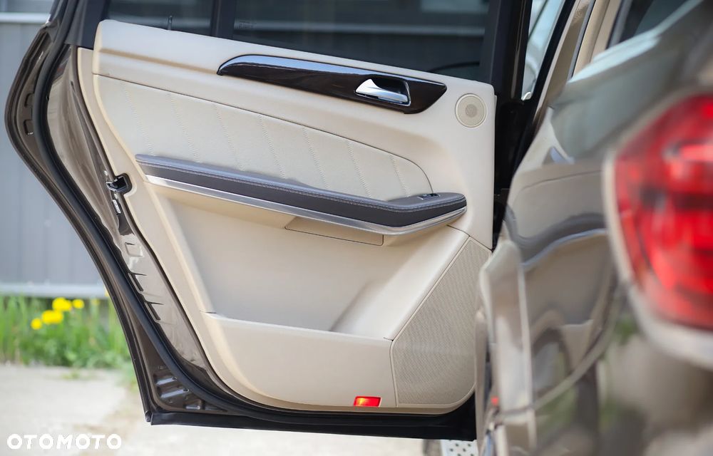 Mercedes-Benz GL 450 4Matic 7G-TRONIC - 28