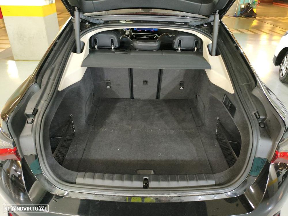 BMW i4 eDrive40 - 13