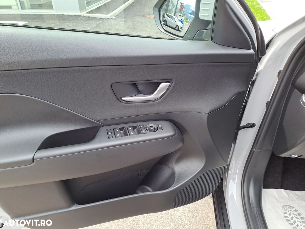 Hyundai KONA - 10