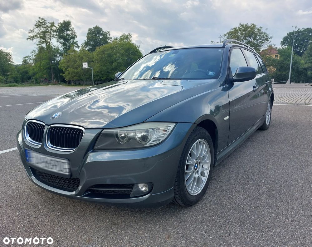 BMW Seria 3 318i - 1