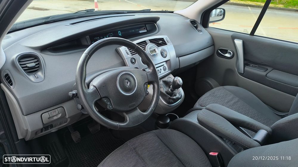 Renault Scénic 1.5 dCi Dynamique S - 32