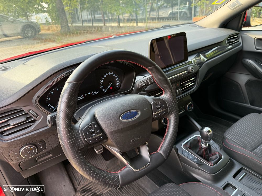 Ford Focus 1.0 EcoBoost ST-Line - 10