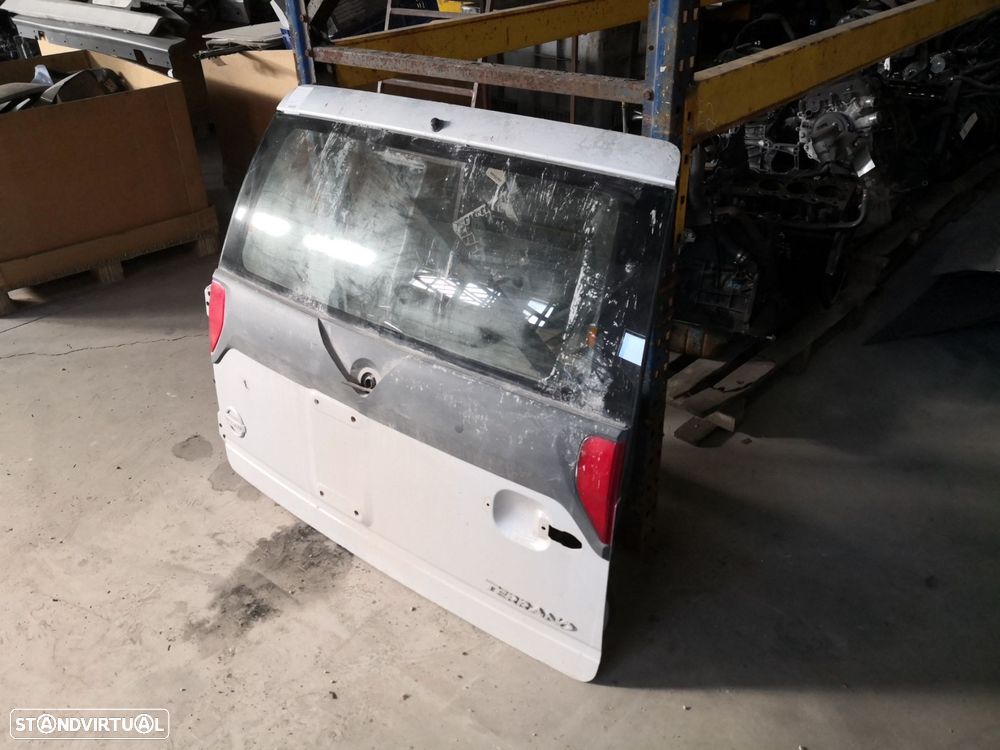 Tampa Da Mala Nissan Terrano Ii (R20) - 2