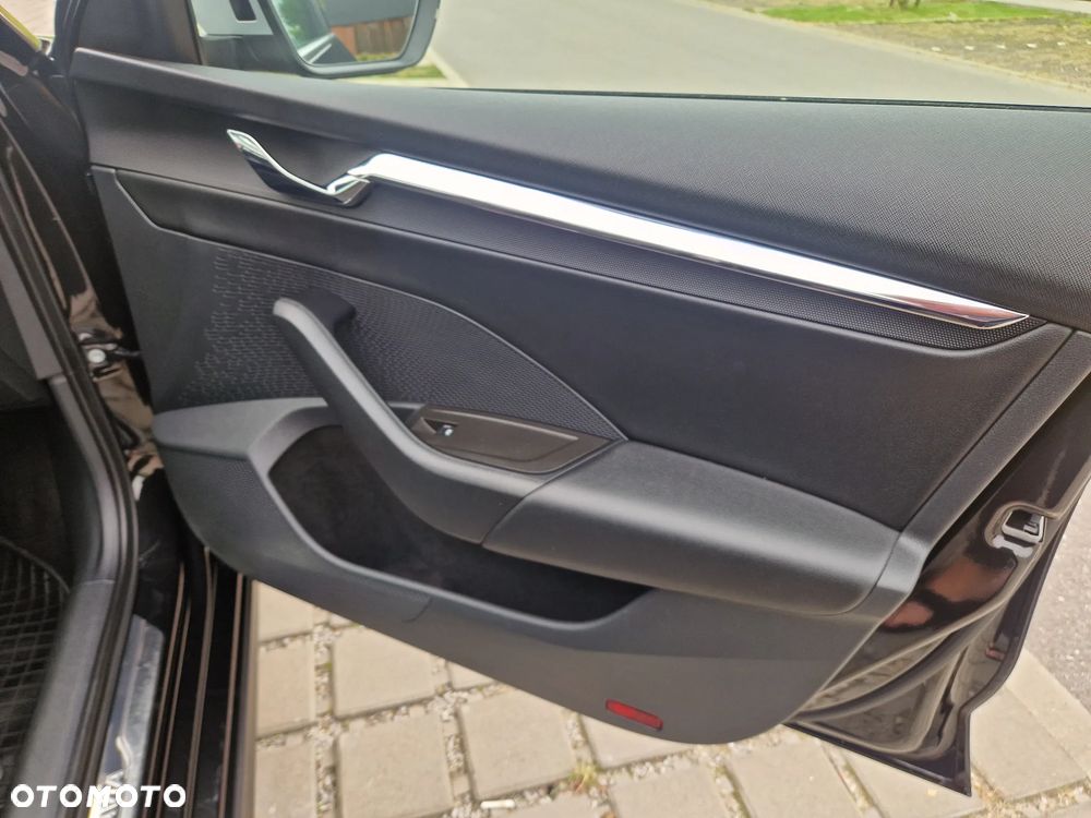 Skoda Octavia 2.0 TDI 4x4 DSG Scout - 17