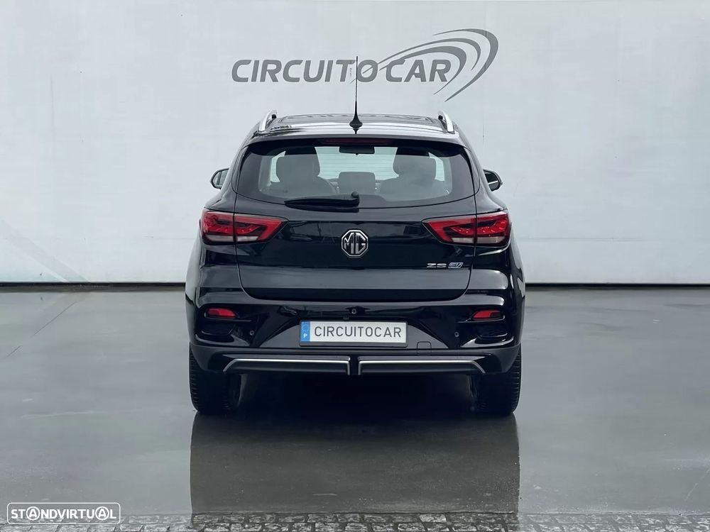 MG ZS Luxury - 12