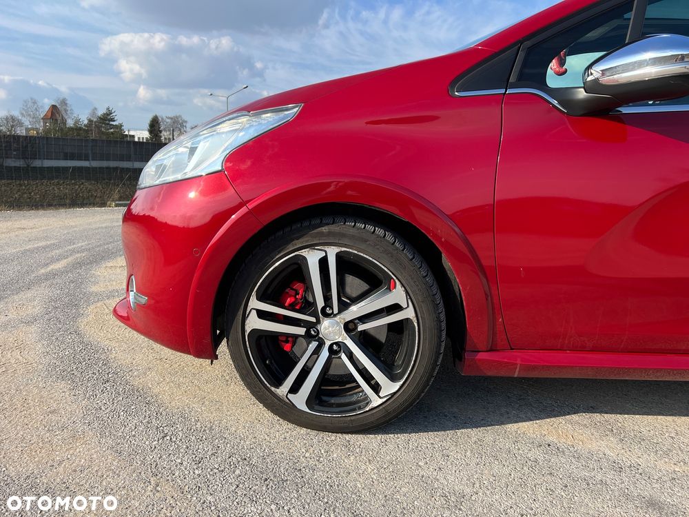 Peugeot 208 1.6 THP GTi - 28
