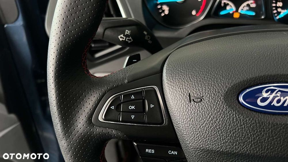 Ford Kuga - 40