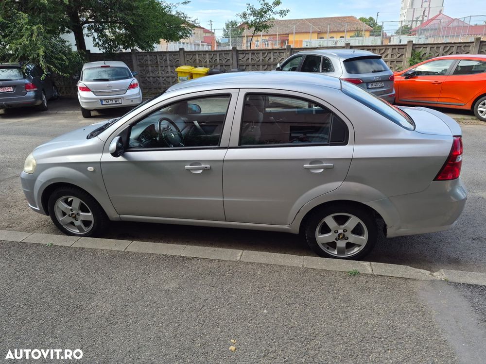 Chevrolet Aveo - 4