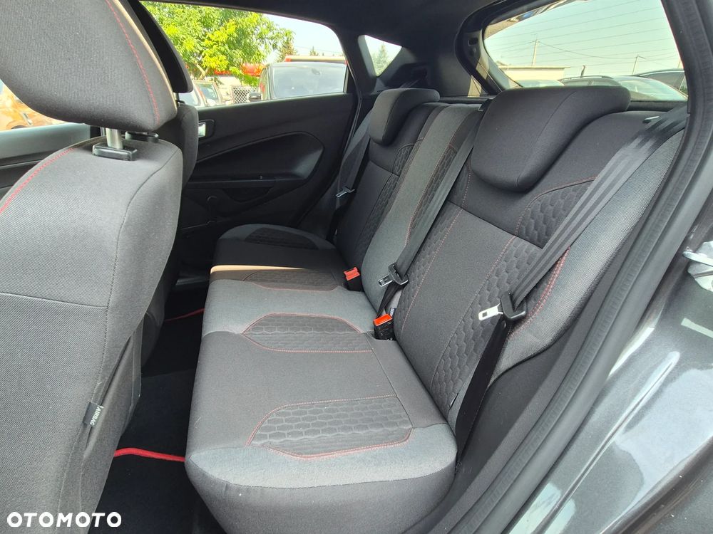 Ford Fiesta 1.0 EcoBoost STart-Stop ST-LINE - 29