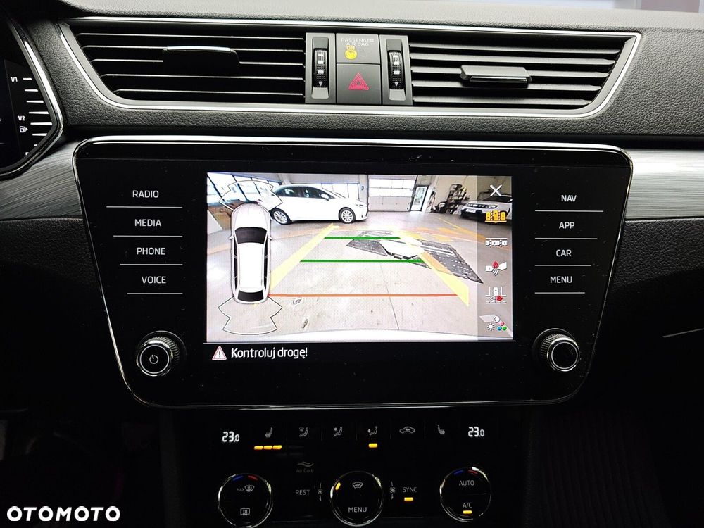 Skoda Superb 2.0 TDI SCR Ambition - 18