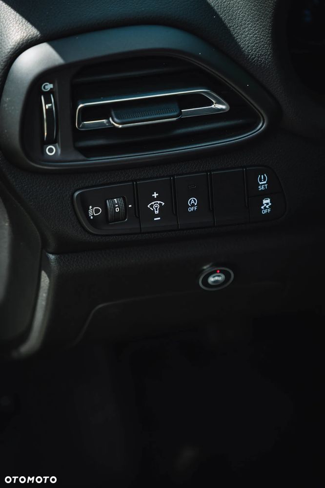 Hyundai i30 1.5 DPI Modern - 31