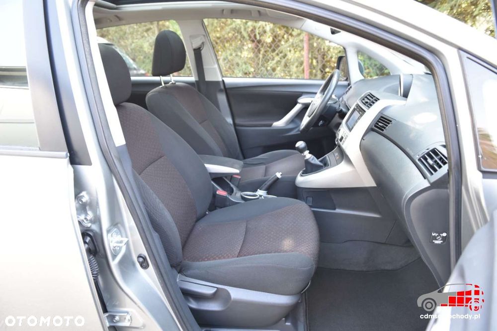 Toyota Verso 1.6 Active 7os - 17