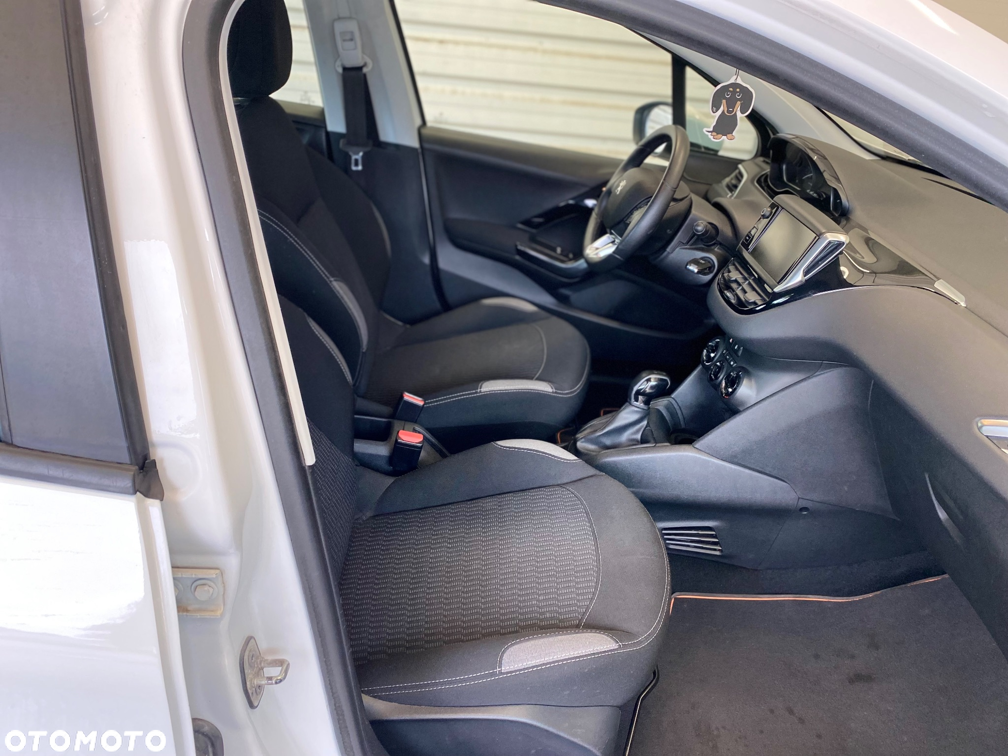 Peugeot 208 1.6 BlueHDi Active - 11