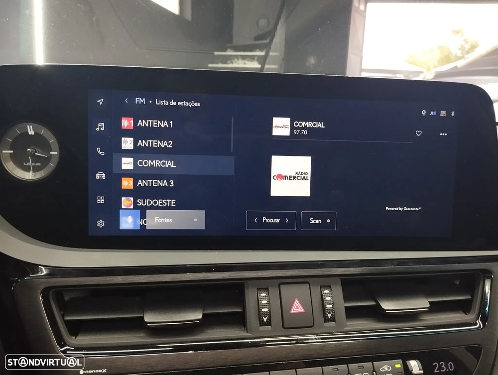 Lexus ES 300h F Sport - 30