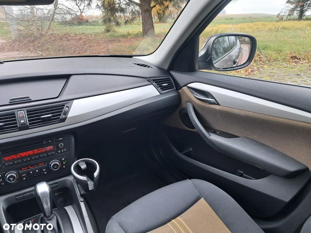 BMW X1 sDrive18i - 14