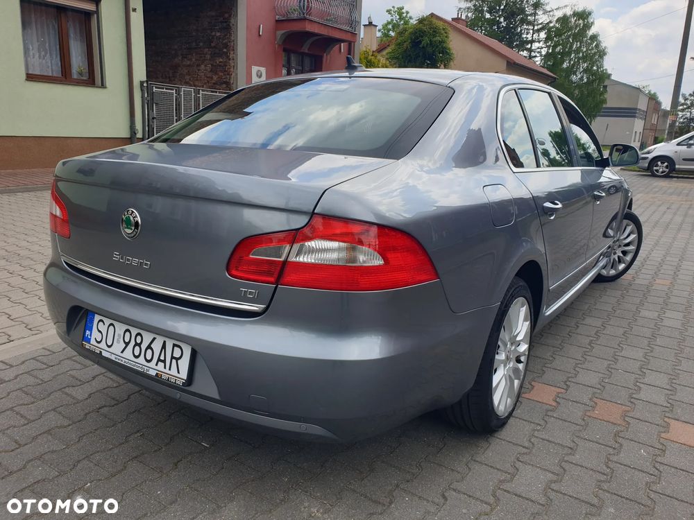 Skoda Superb 1.6 TDI Exclusive - 17