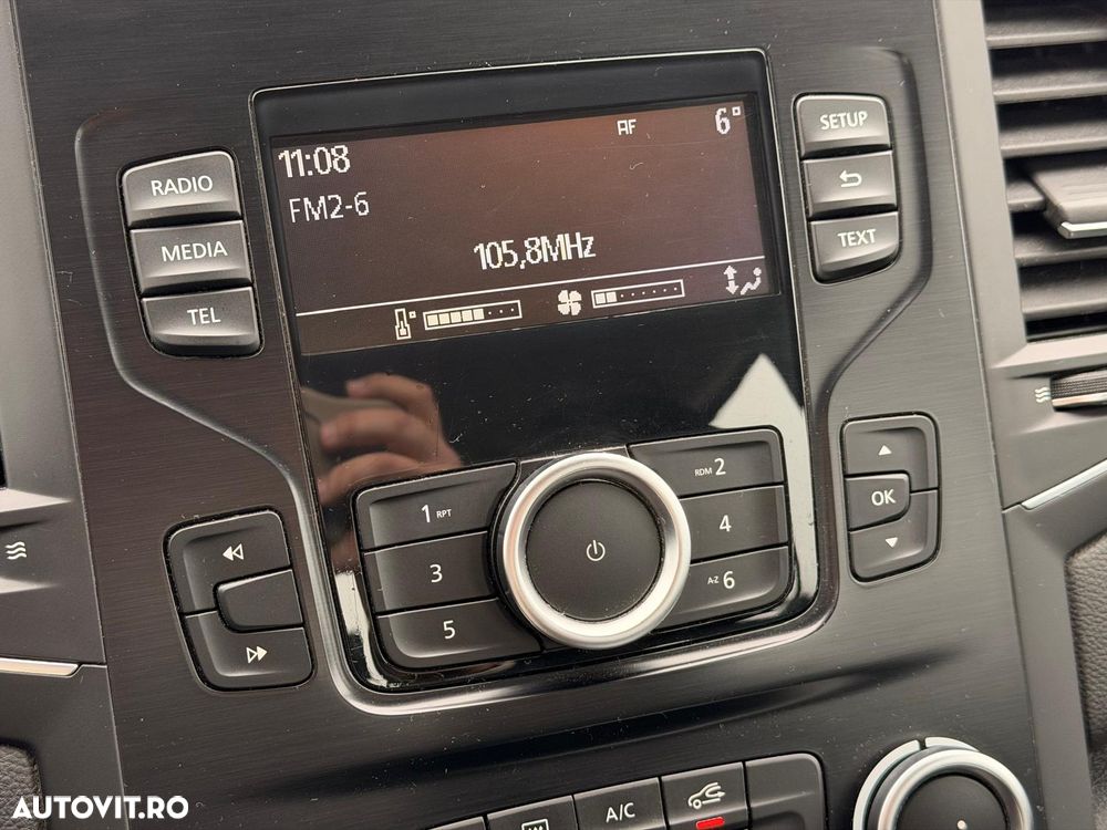 Renault Megane TCe Business - 20