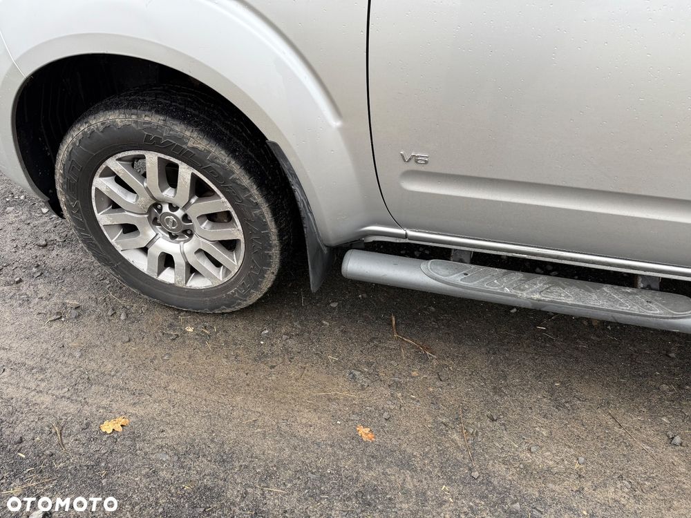 Nissan Navara 3.0 D V6 Platinum Long EU5 - 10