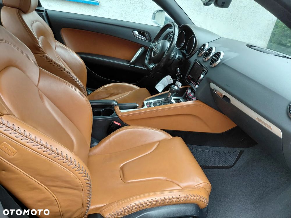 Audi TT S Coupé - 18