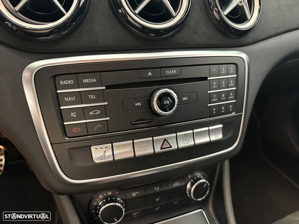 Mercedes-Benz CLA 180 d Shooting Brake AMG Line Aut. - 30