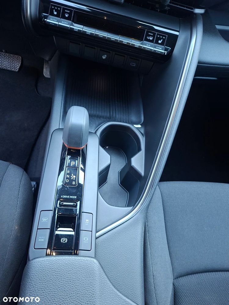 Toyota C-HR 2.0 PHEV Dynamic Force Comfort Plus - 29