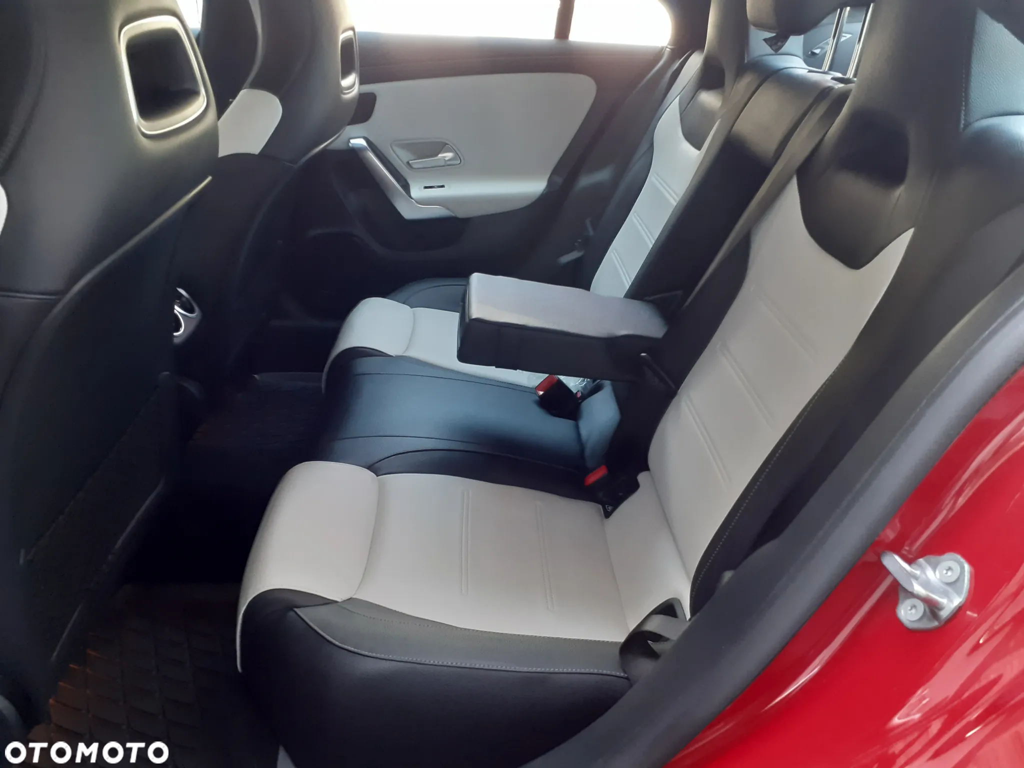 Mercedes-Benz CLA 220 4-Matic AMG Line 7G-DCT - 27