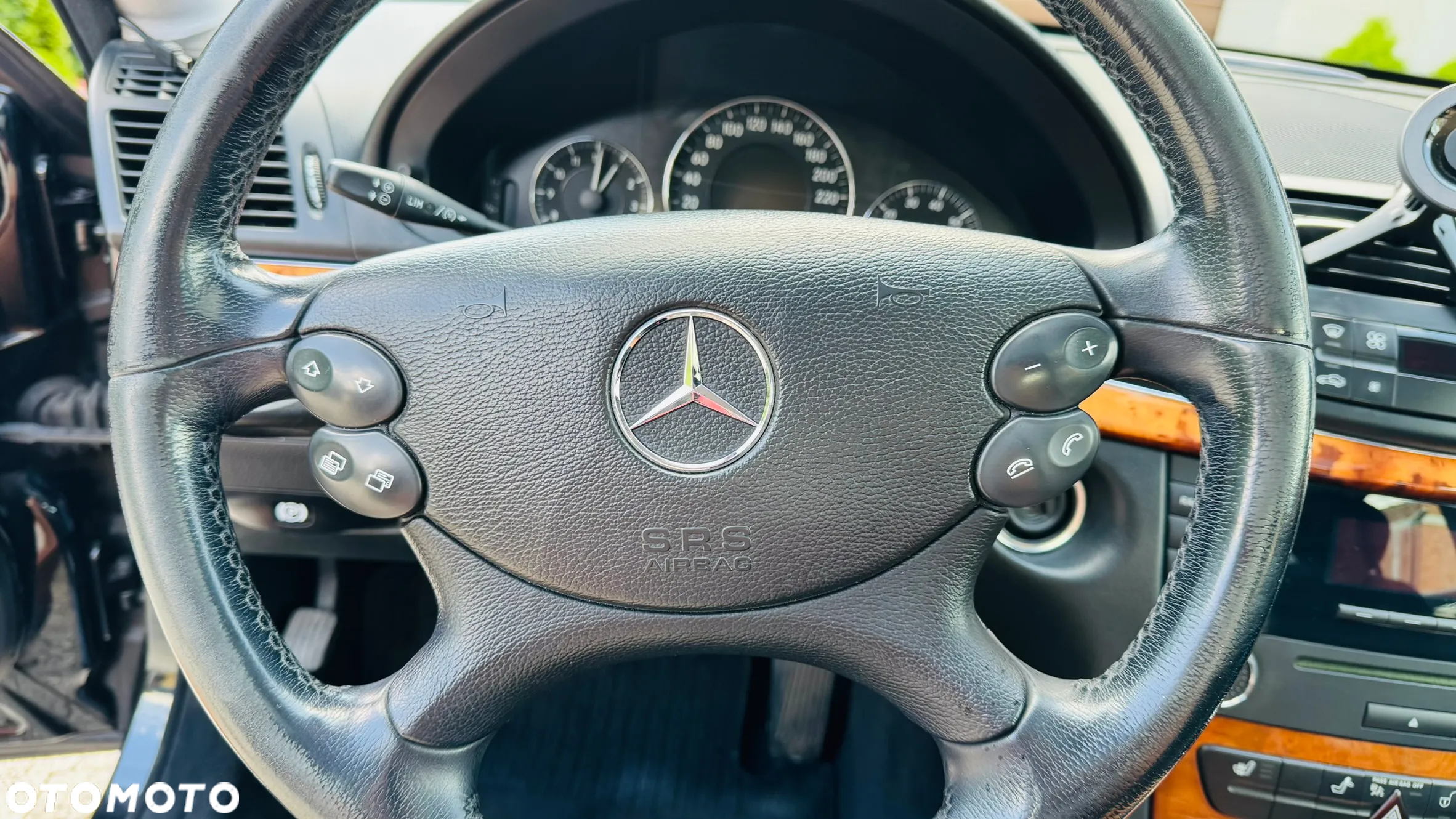 Mercedes-Benz Klasa E - 12